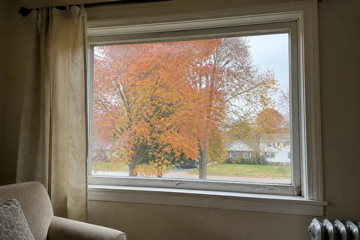 Heat loss through old windows in fall